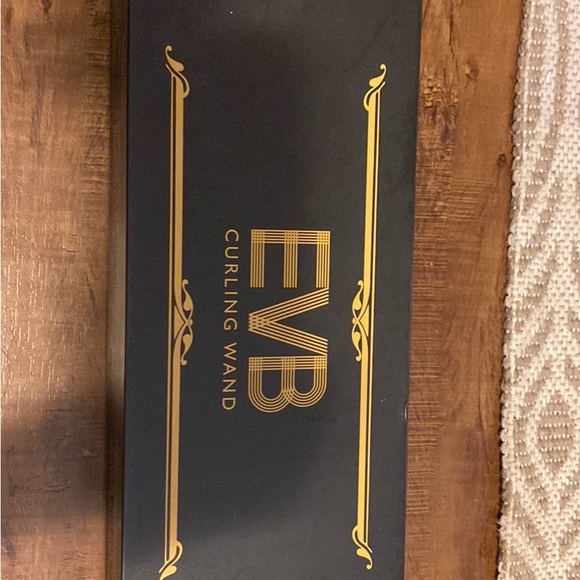 Used once EVB curling wand - Picture 1 of 3